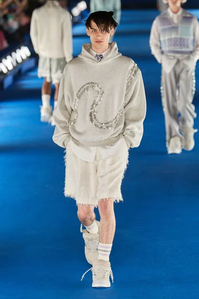 Look 5